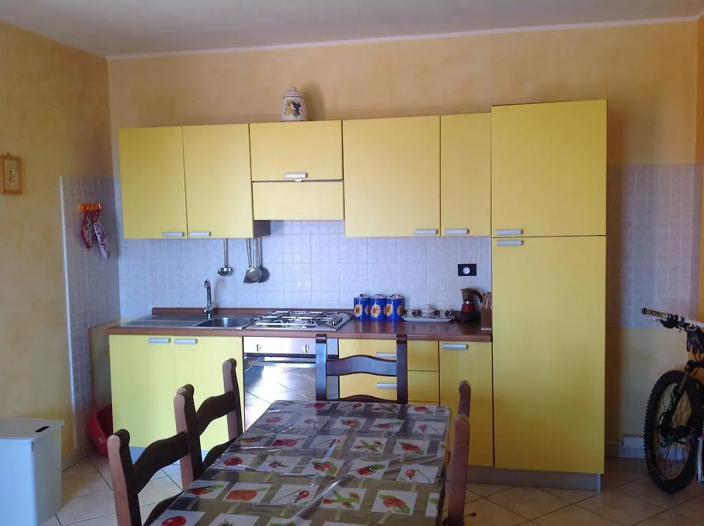 فيلابوتزو Appartamento Via Dei Pini 0*,  إيطاليا